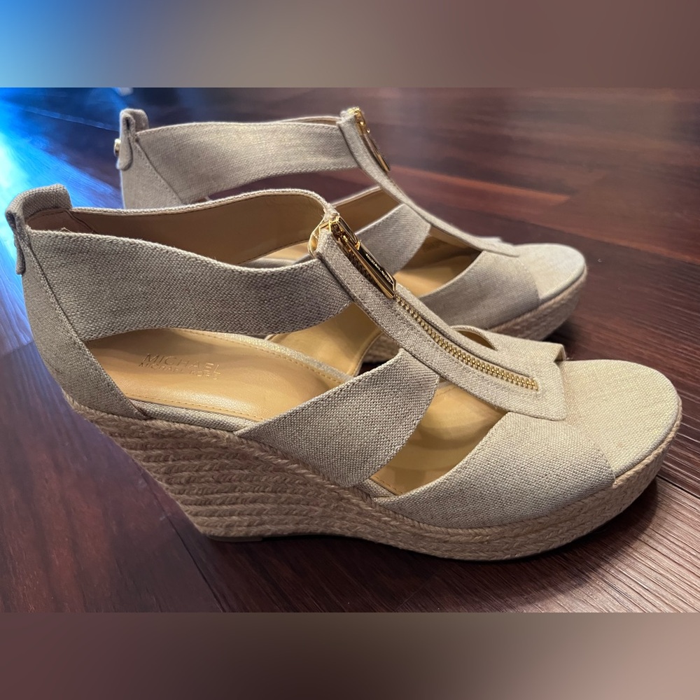 Michael Kors neutral wedge sandal heels with gold zip detail size 9.5